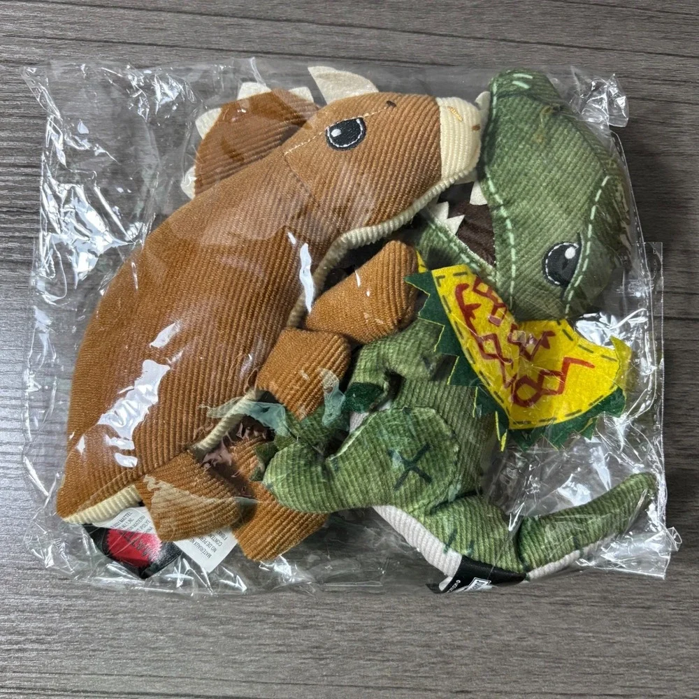 Jurassic World Interactive Noise Dinosaur Triceratops/Dilophosaurus Corduroy‎